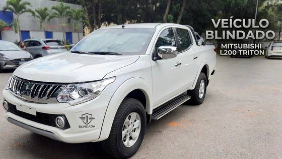 MITSUBISHI L200 TRITON 2.4 16V TURBO DIESEL SPORT HPE TOP CD 4P 4X4 AUTOMÁTICO MITSUBISHI L200 TRITON 2.4 16V TURBO DIESEL SPORT HPE TOP CD 4P 4X4 AUTOMÁTICO